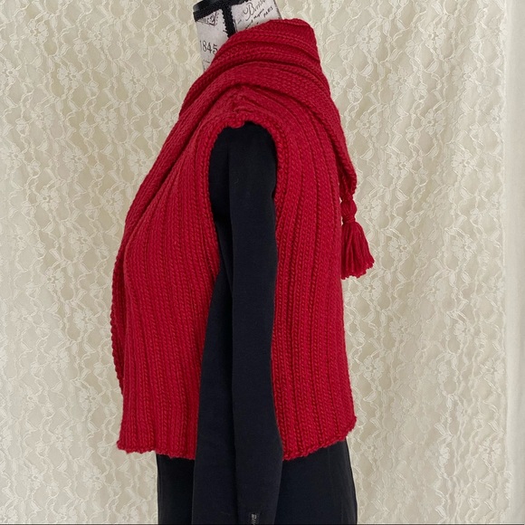 Hand Red knit Crop Vest sz Small - Picture 3 of 5